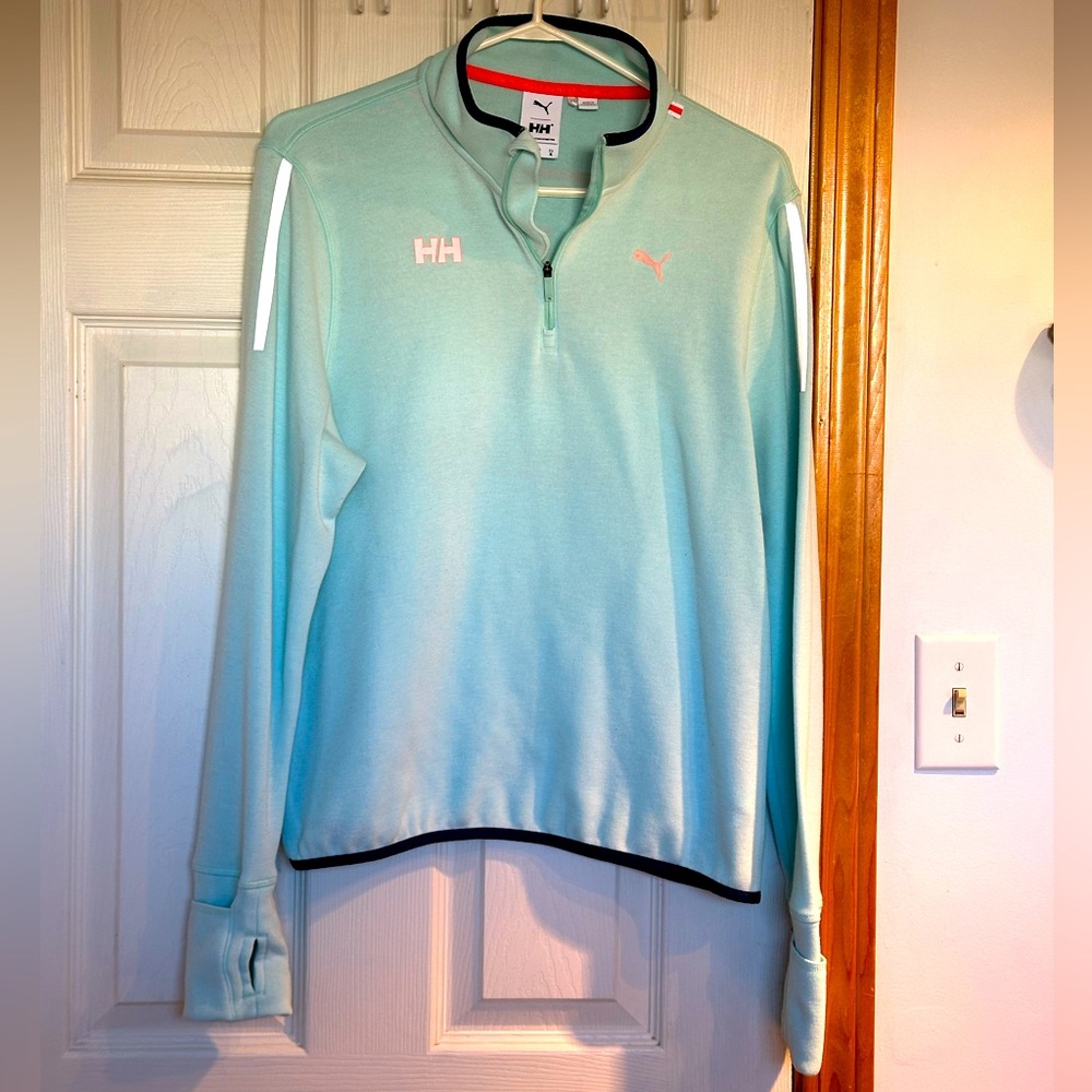 Puma x Helly Hansen 1/4 zip Women’s running pullover. Eggshell blue. Size XL 🩵🧡